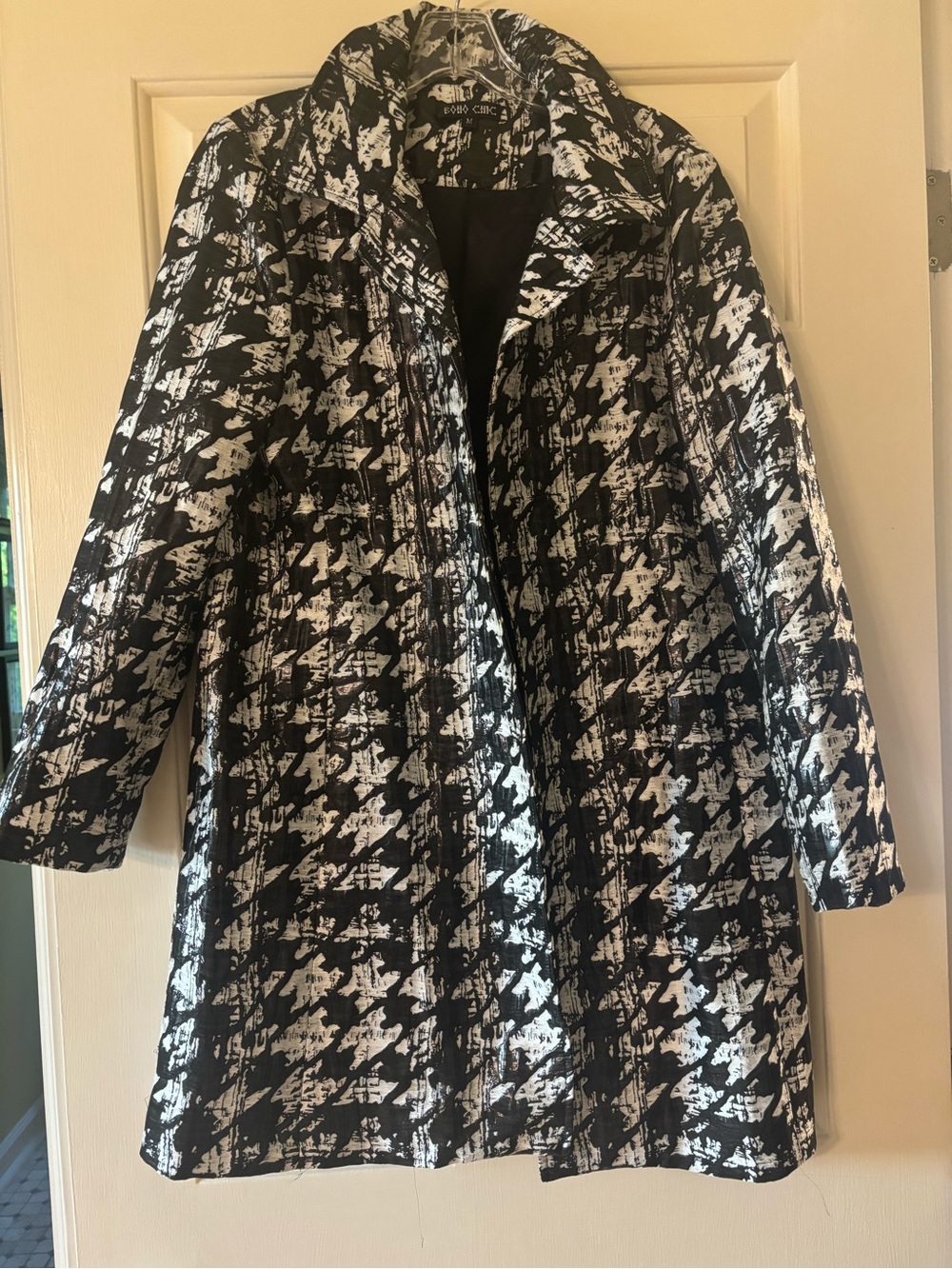 Women's Black & White Patterned Jacket